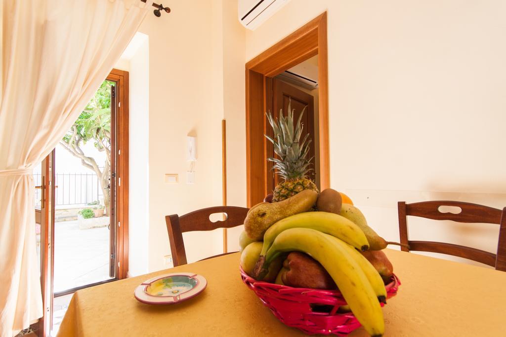 Casa Vacanze S. Marco Valderice Room photo