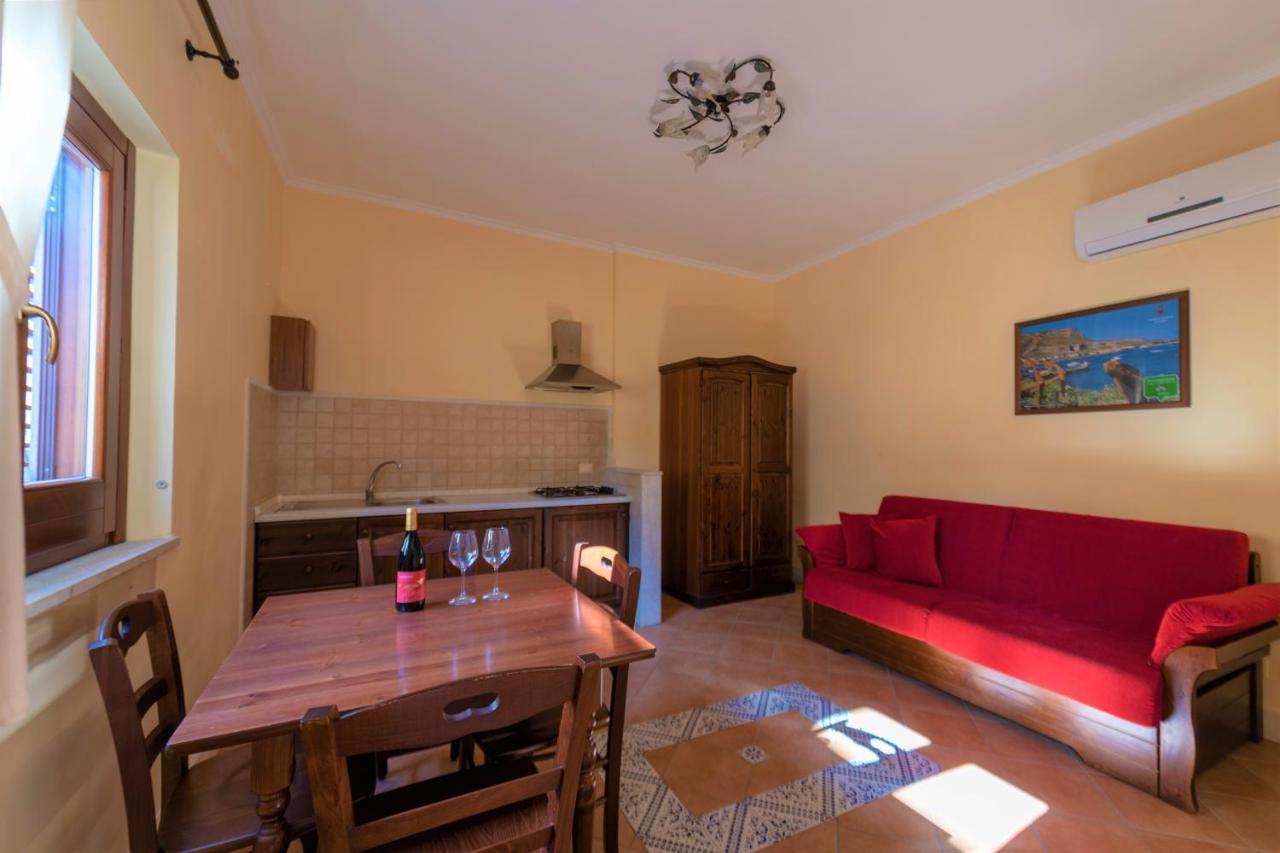 Casa Vacanze S. Marco Valderice Exterior photo